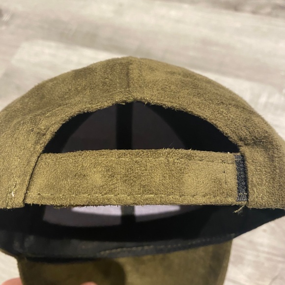 Olive green - Picture 2 of 2